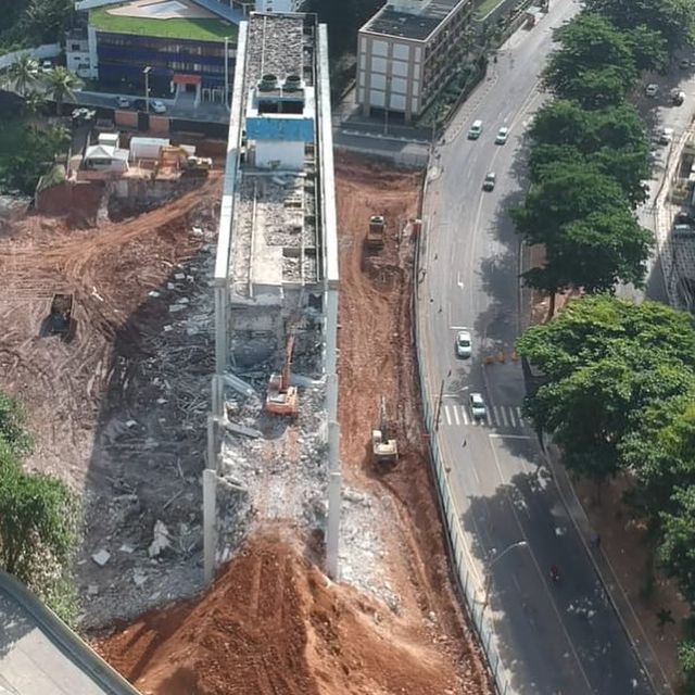 Demolição do Antigo Salvador Praia Hotel em Ondina